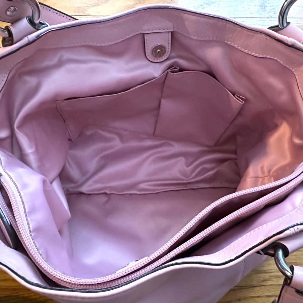 Coach Campbell Belle Carryall Leather shoulder bag in Pink Tulle w/ Front Buckle - Picture 7 of 11